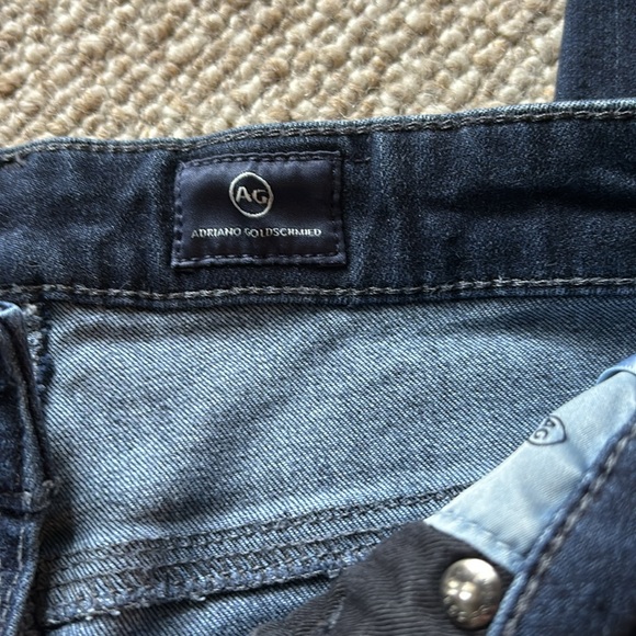 Good condition AG Farrah skinny and high rise jean - Picture 3 of 6
